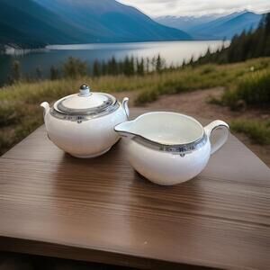 Wedgwood Amherst Sugar Pot Creamer Set